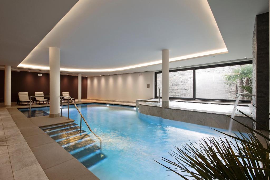Hotel Ambassador Levico Terme Esterno foto