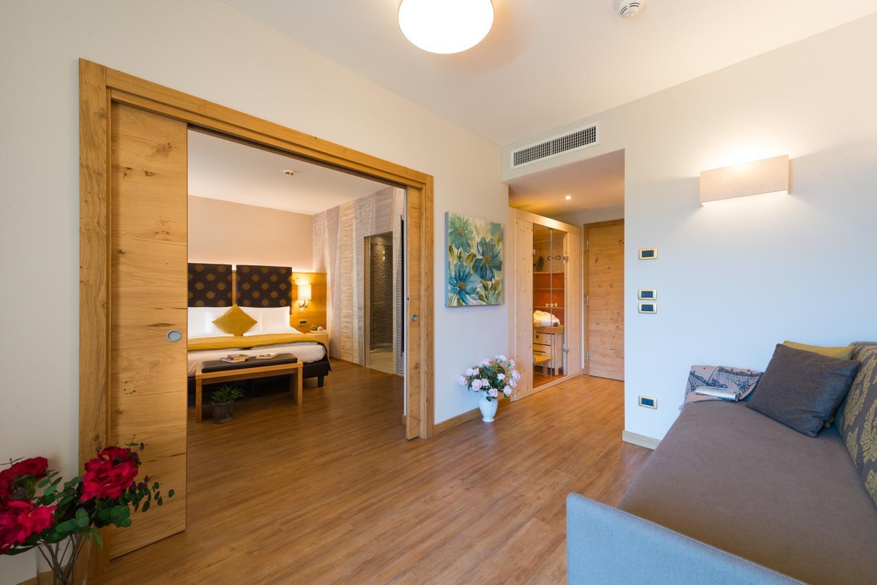 Hotel Ambassador Levico Terme Esterno foto