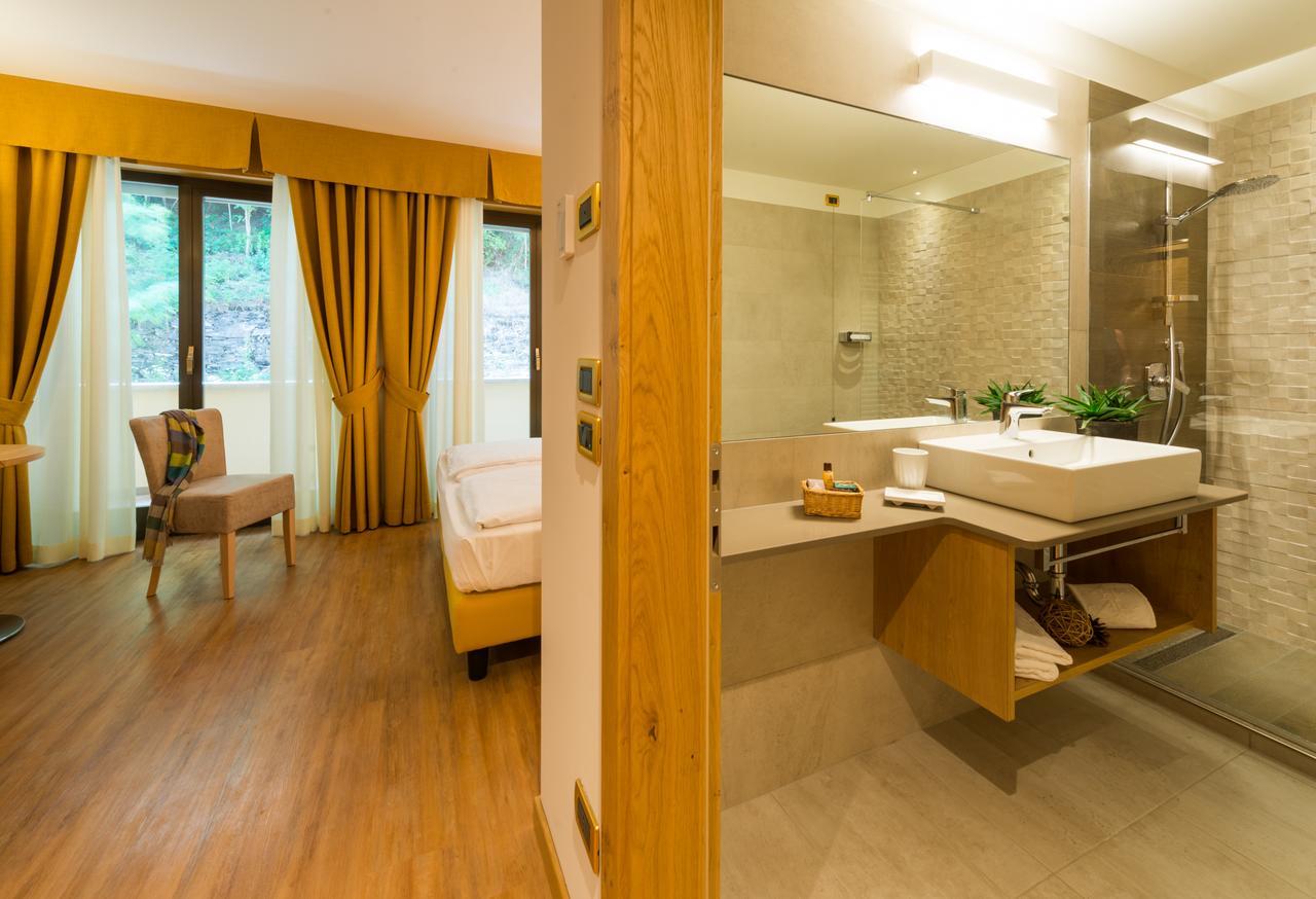 Hotel Ambassador Levico Terme Esterno foto